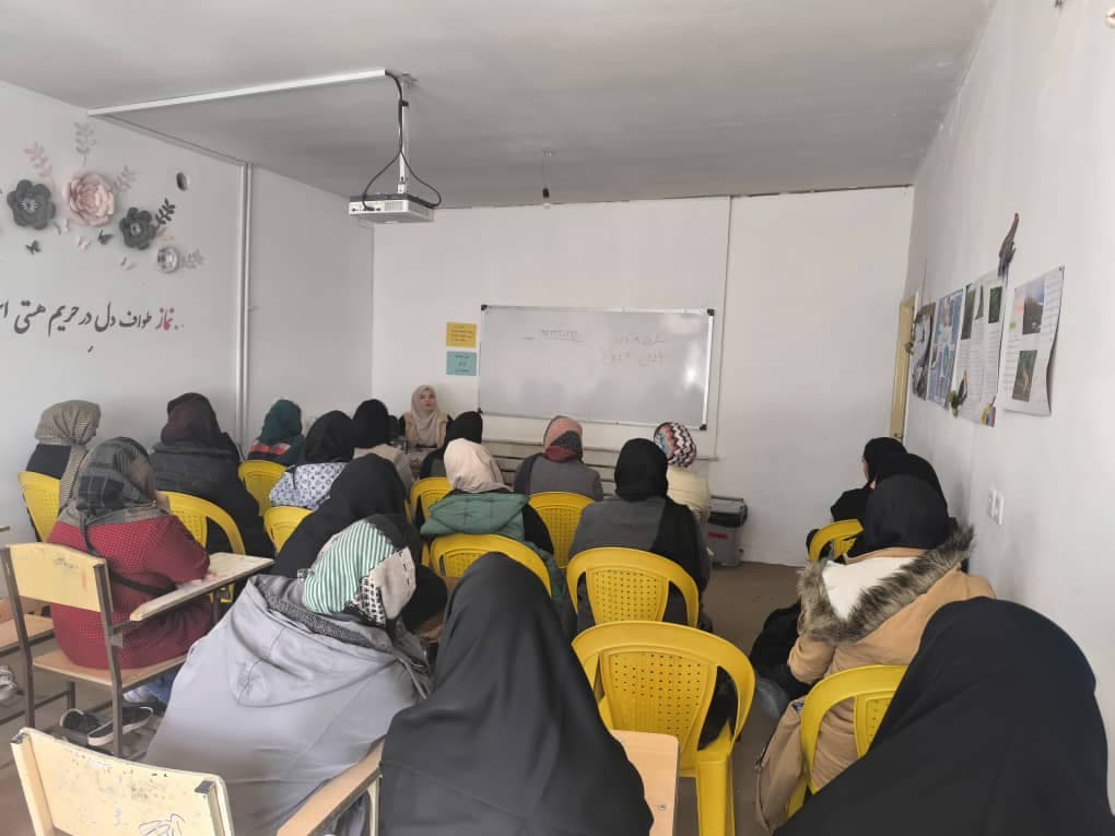 دبیرستان غیر دولتی متوسطه اول آئین روشن