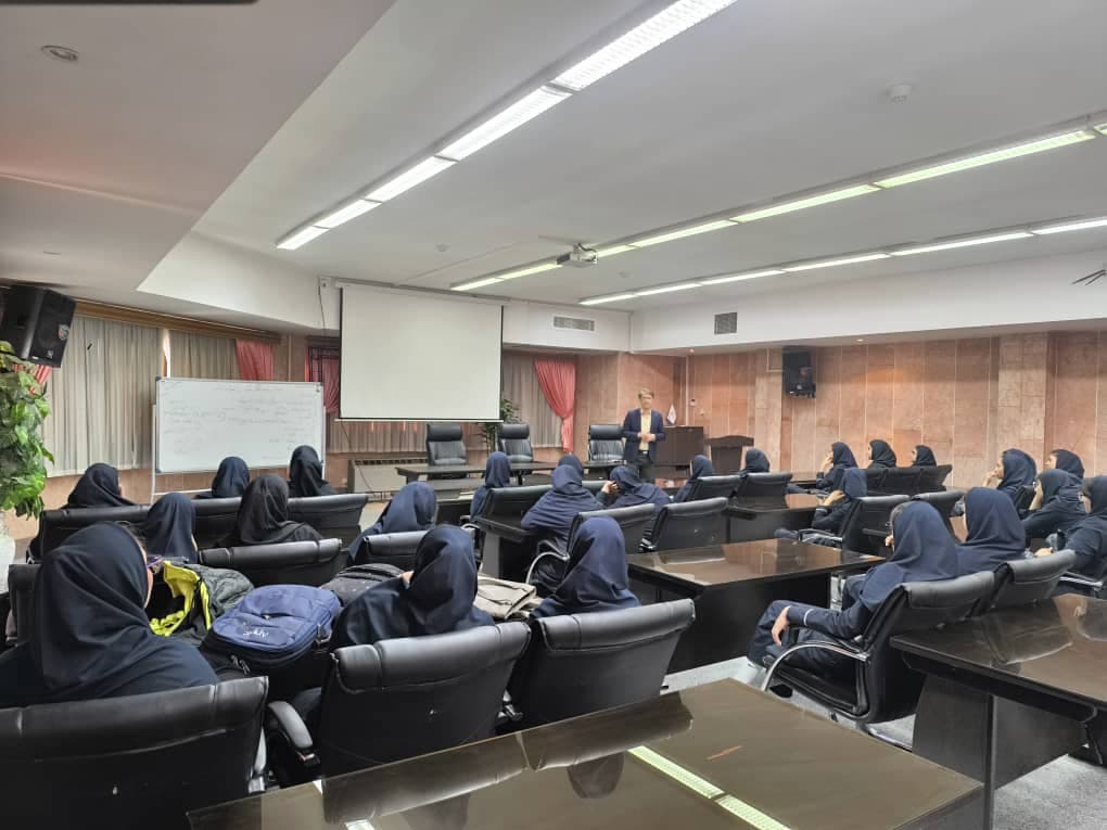 دبیرستان غیر دولتی متوسطه اول آئین روشن